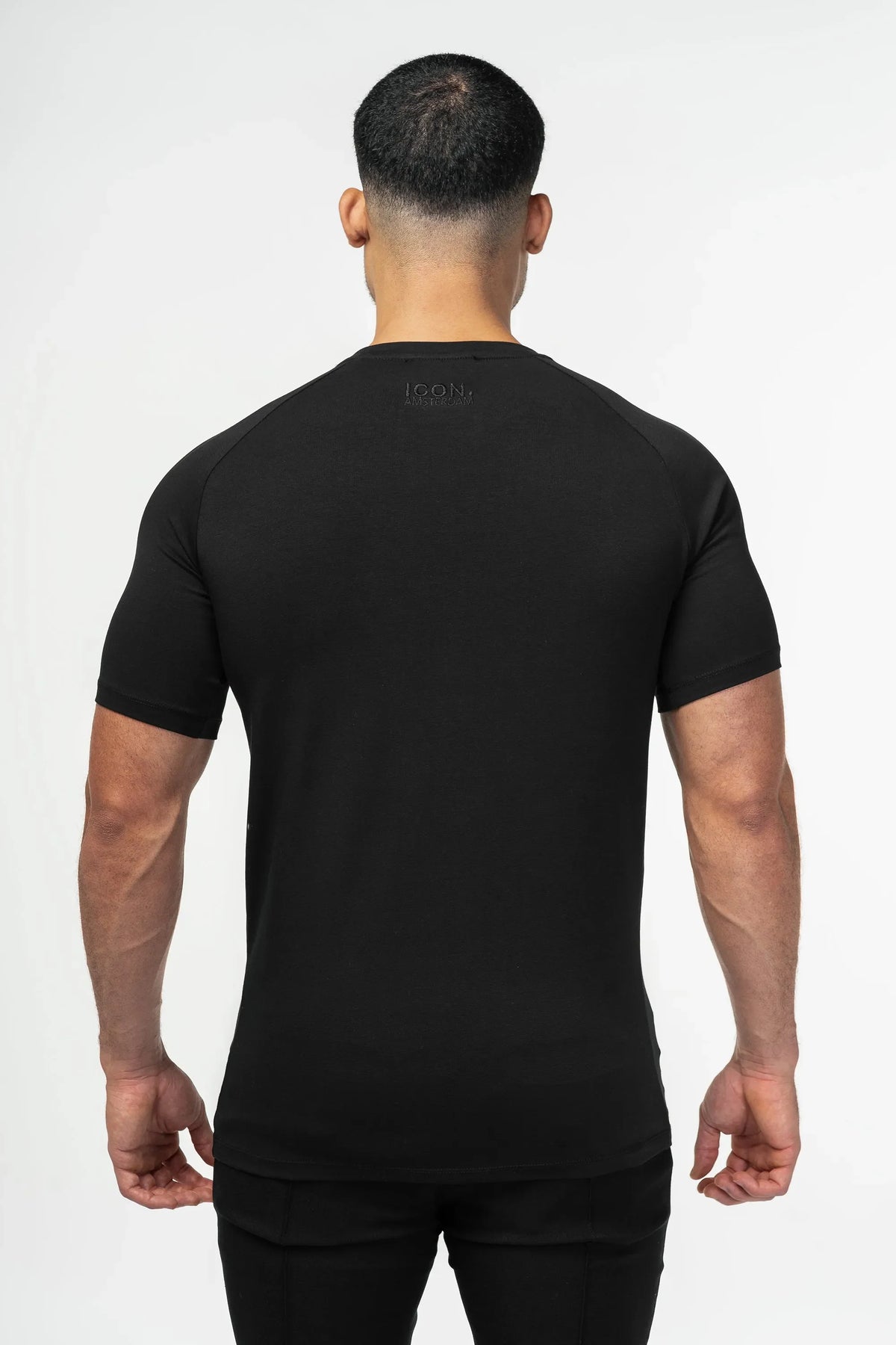 The Muscle Basic T-Shirt – Strength Meets Style