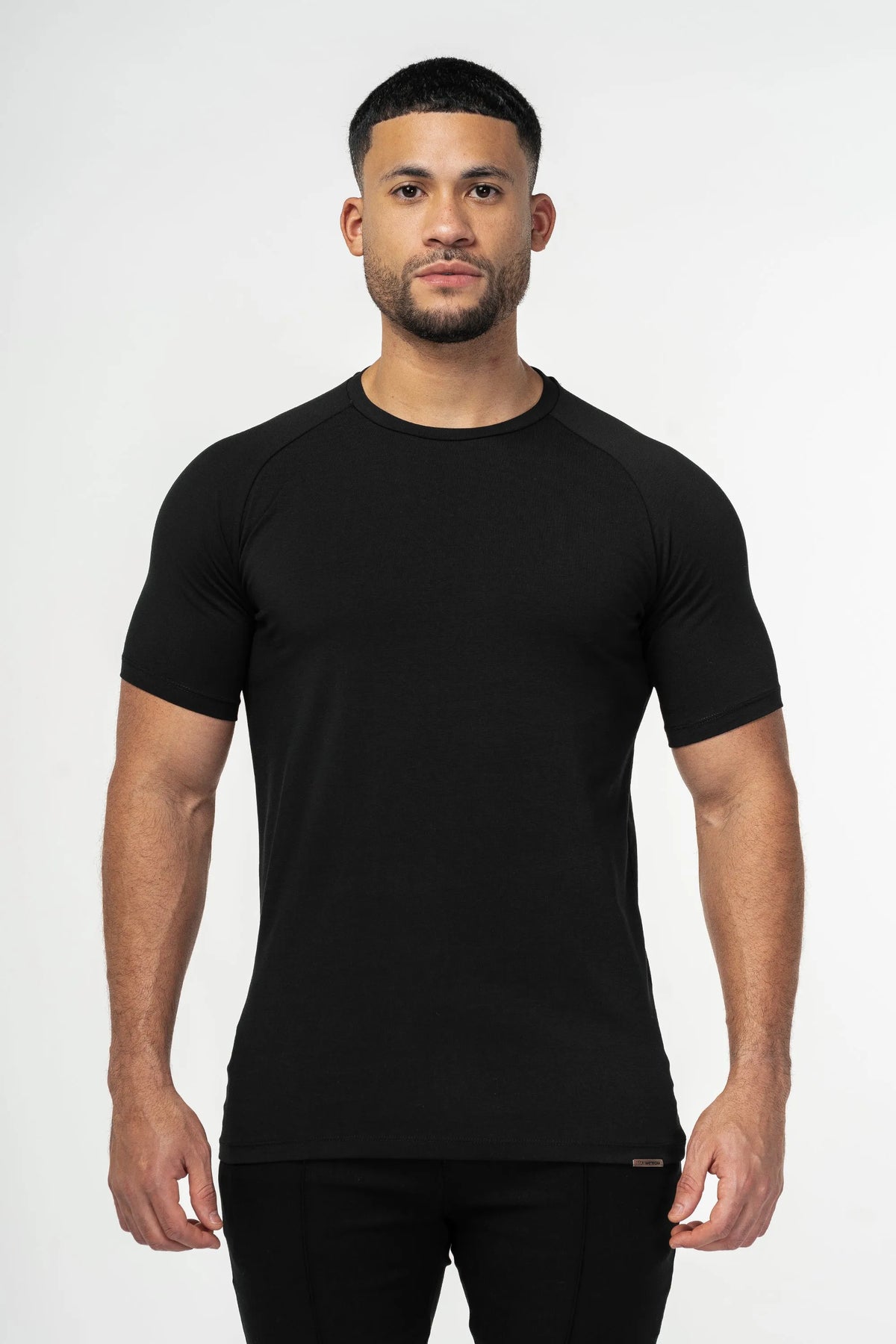 The Muscle Basic T-Shirt – Strength Meets Style